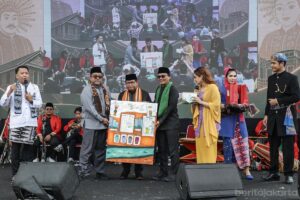 Pramono Komitmen Terbitkan Pergub Lembaga Adat Betawi di HUT FBR
